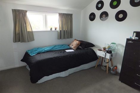 Photo of property in 211 Avonhead Road, Avonhead, Christchurch, 8042