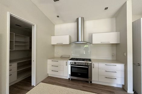 Photo of property in 6 Federer Lane, Bishopdale, Christchurch, 8053