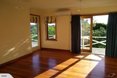 Photo of property in 21 Tiromoana Road, Raumati South, Paraparaumu, 5032
