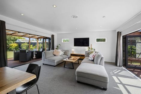 Photo of property in 79 Domett Street, Waitara, 4320