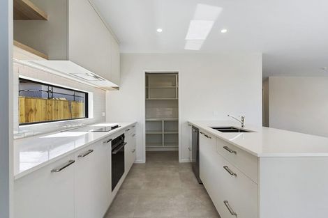 Photo of property in 10 Arahi Road, Clevedon, 2582