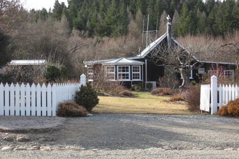 Photo of property in 2 Leven Street, Naseby, 9396