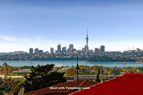 Photo of property in 40 Tiriwa Drive, Massey, Auckland, 0614