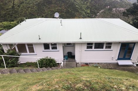 Photo of property in 29 Kitchener Terrace, Johnsonville, Wellington, 6037