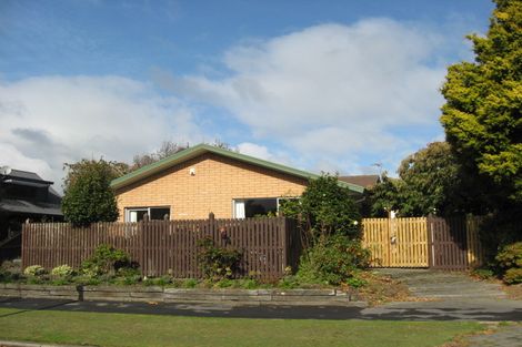 Photo of property in 5 Sayers Crescent, Ilam, Christchurch, 8041