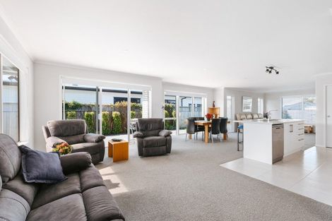 Photo of property in 12 Kotare Drive, Coastlands, Whakatane, 3120