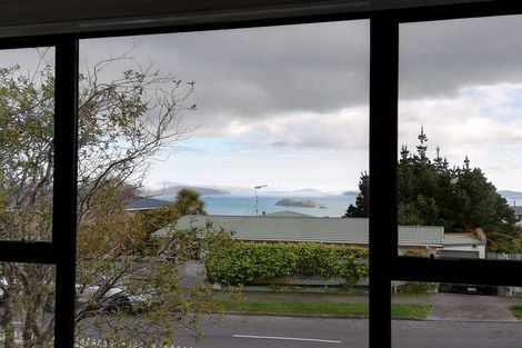 Photo of property in 17 Cypress Drive, Maungaraki, Lower Hutt, 5010