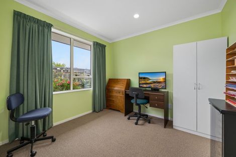 Photo of property in 2 De Castro Drive, Blenheim, 7201