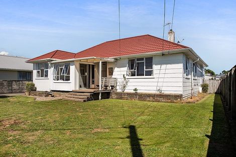 Photo of property in 62 Lismore Street, Merrilands, New Plymouth, 4312