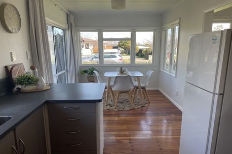 Photo of property in 1 Palmerston Road, Havelock North, 4130