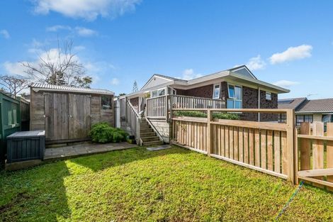 Photo of property in 4 Birman Close, Half Moon Bay, Auckland, 2012