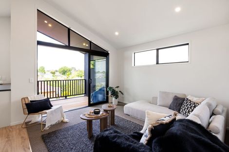 Photo of property in 4/3 Huia Avenue, Forest Lake, Hamilton, 3200