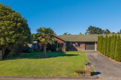 Photo of property in 19a Litchfield Place, Clarks Beach, 2122
