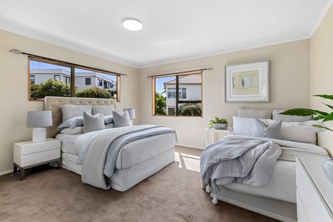 Photo of property in 557 Beach Road, Murrays Bay, Auckland, 0630