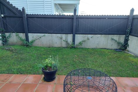 Photo of property in 25/10 Pitarua Street, Thorndon, Wellington, 6011