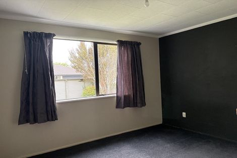 Photo of property in 73 Kowhai Avenue, Rangiora, 7400