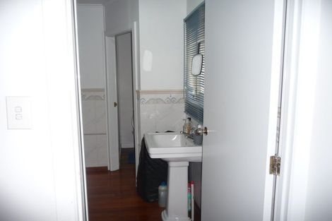 Photo of property in 1615 Great North Road, Waterview, Auckland, 1026