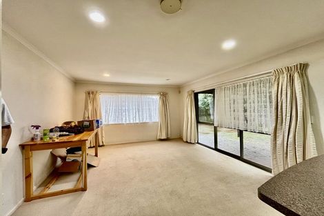 Photo of property in 43 Carousel Crescent, East Tamaki Heights, Auckland, 2016