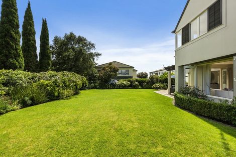 Photo of property in 10 Quedley Court, Eastern Beach, Auckland, 2012