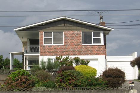 Photo of property in 5 Mcleod Road, Henderson, Auckland, 0612