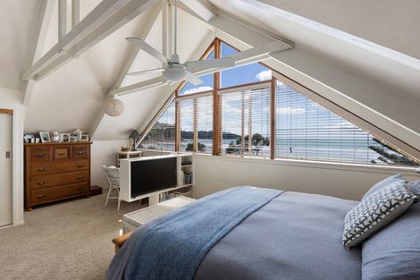 Photo of property in 5 Marine Parade, Orewa, 0931