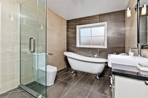 Photo of property in 15 Te Oneroa Way, Long Bay, Auckland, 0630