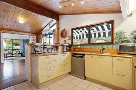 Photo of property in 151 Oaia Road, Muriwai, Waimauku, 0881