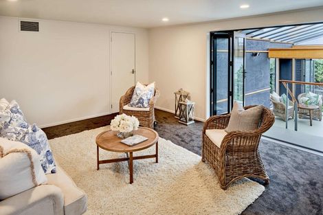 Photo of property in 93 Seaview Road, Paremata, Porirua, 5024