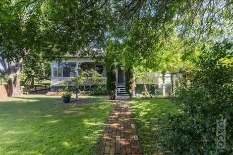 Photo of property in 76 Awaroa Road, Helensville, 0800