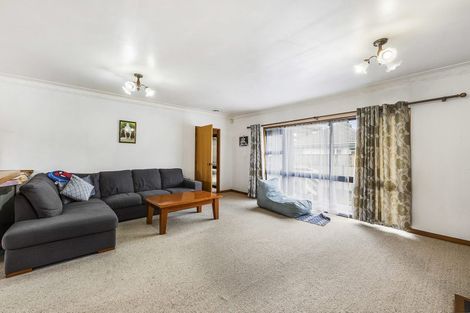 Photo of property in 16 Willis Road, Papakura, 2110
