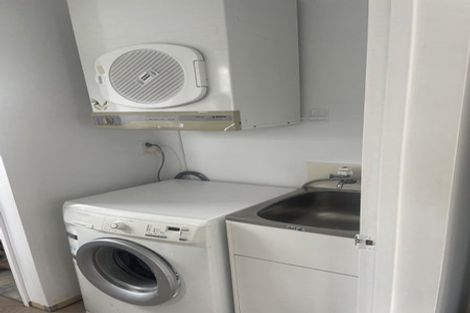 Photo of property in 3 Stott Avenue, Birkdale, Auckland, 0626