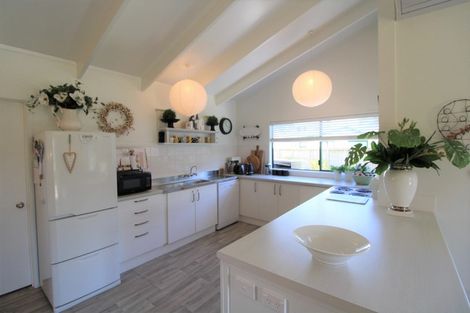 Photo of property in 117 Puriri Place, Matarangi, Whitianga, 3592