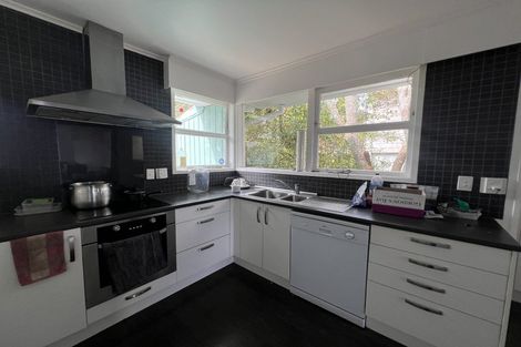Photo of property in 5 Lynn Road, Bayview, Auckland, 0629