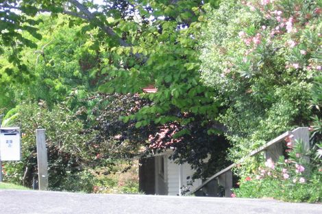 Photo of property in 215 Rangatira Road, Beach Haven, Auckland, 0626