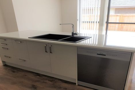 Photo of property in 60 Tawhiti Road, Pukekohe, 2120