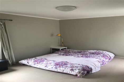 Photo of property in 6 Anchor Place, Beach Haven, Auckland, 0626