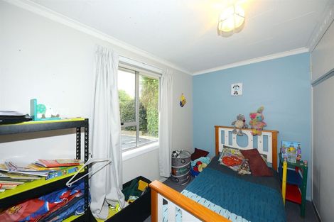 Photo of property in 35 Wilton Crescent, Bishopdale, Christchurch, 8053