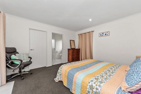 Photo of property in 12 Trauzer Place, Flagstaff, Hamilton, 3210