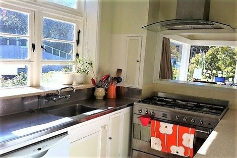 Photo of property in 6a Sefton Street, Wadestown, Wellington, 6012