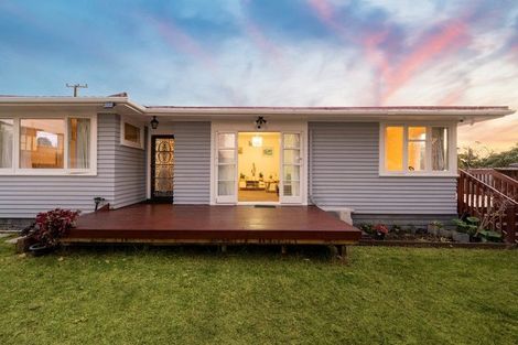 Photo of property in 27 Fairdene Avenue, Henderson, Auckland, 0610