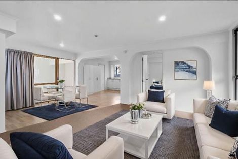 Photo of property in 1/116 Bradbury Road, Botany Downs, Auckland, 2010