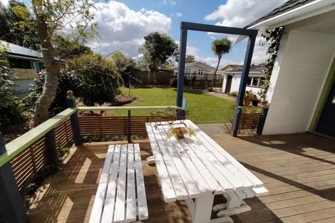 Photo of property in 20 Alfred Street, Roslyn, Palmerston North, 4414