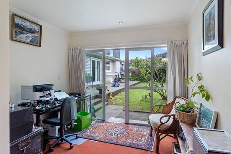 Photo of property in 29 Hona Street, Waikanae Beach, Waikanae, 5036