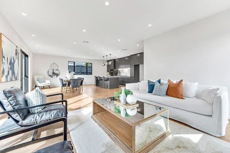 Photo of property in 11 Alexandra Street, Riverhead, 0820