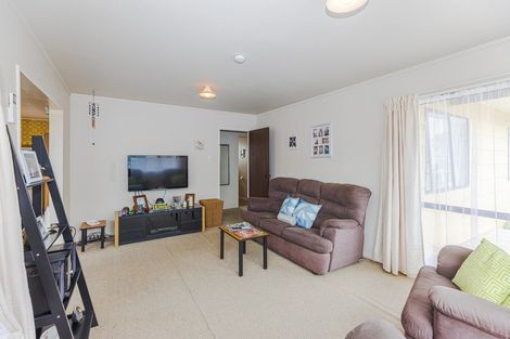 Photo of property in 8 Karyn Street, Castlecliff, Whanganui, 4501