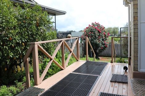 Photo of property in 5 Holden Avenue, Forest Lake, Hamilton, 3200