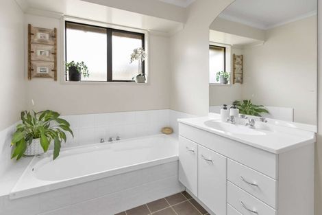 Photo of property in 91 Rimuvale Street, Pukehangi, Rotorua, 3015