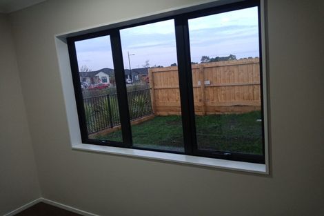 Photo of property in 21 Black Beech Crescent, Takanini, 2110