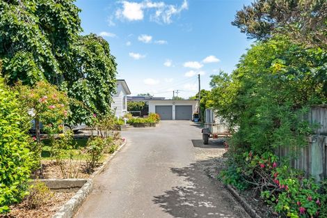 Photo of property in 67 Whites Line East, Waiwhetu, Lower Hutt, 5010