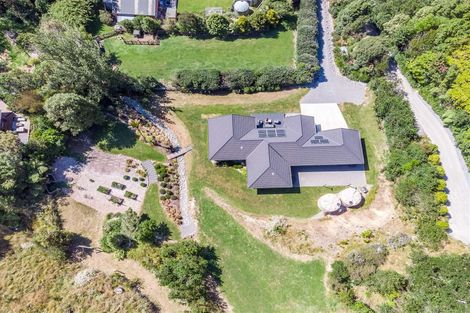Photo of property in 42 Mahaki Road, Nikau Valley, Paraparaumu, 5032